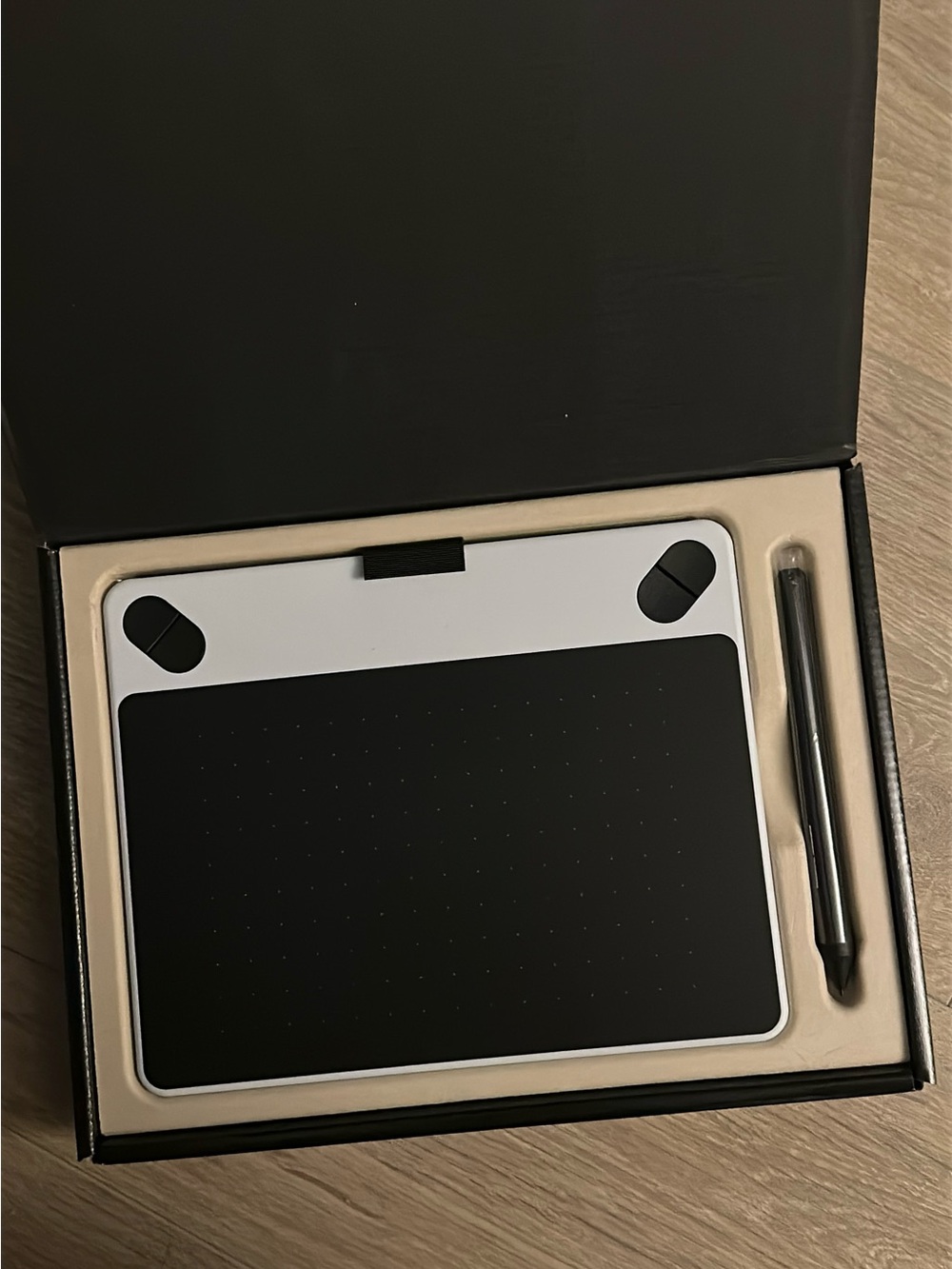 Wacom Intuos Drawing Creative Pen Tablet
